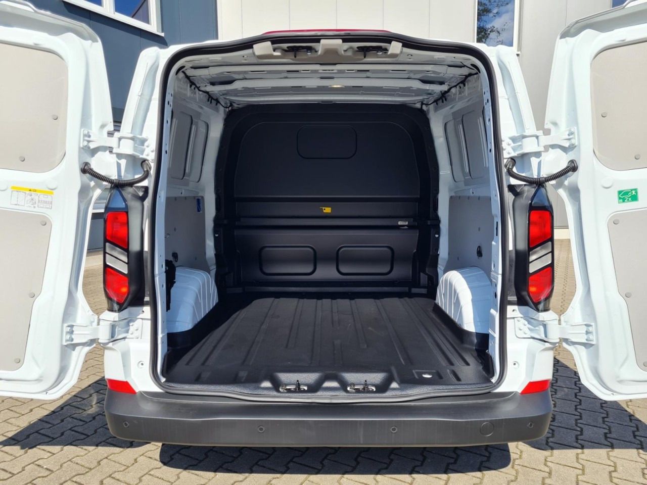 Ford Transit Custom Kasten Doka L2 Trend KLIMA KAMERA - Furgoneta pequeña, Furgoneta combi: foto 5 Ford Transit Custom Kasten Doka L2 Trend KLIMA KAMERA - Furgoneta pequeña, Furgoneta combi: foto 5