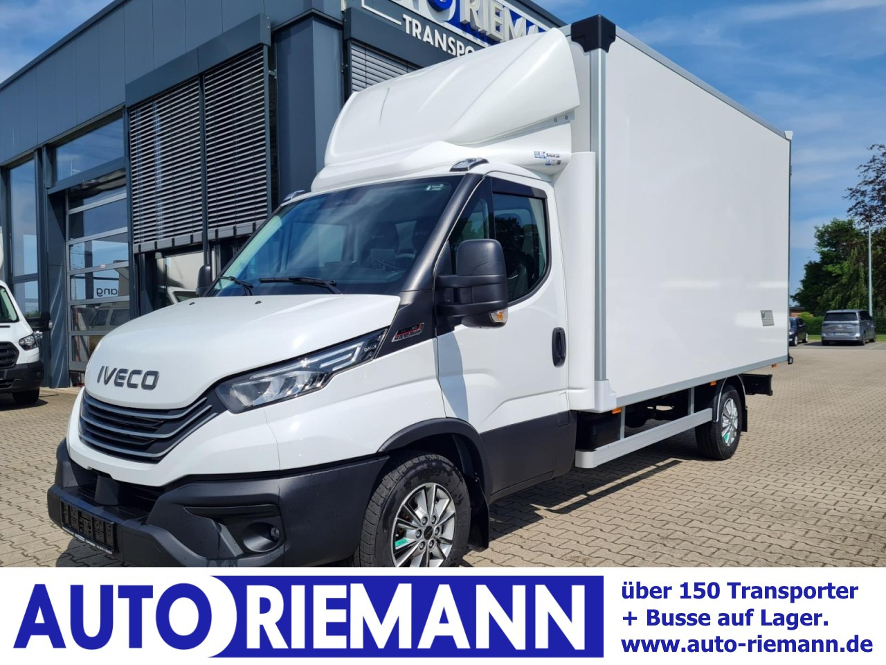 Iveco DAILY 35S18 Koffer Automatik ALU KAMERA NAVI TEMPOMAT - Furgoneta: foto 1 Iveco DAILY 35S18 Koffer Automatik ALU KAMERA NAVI TEMPOMAT - Furgoneta: foto 1