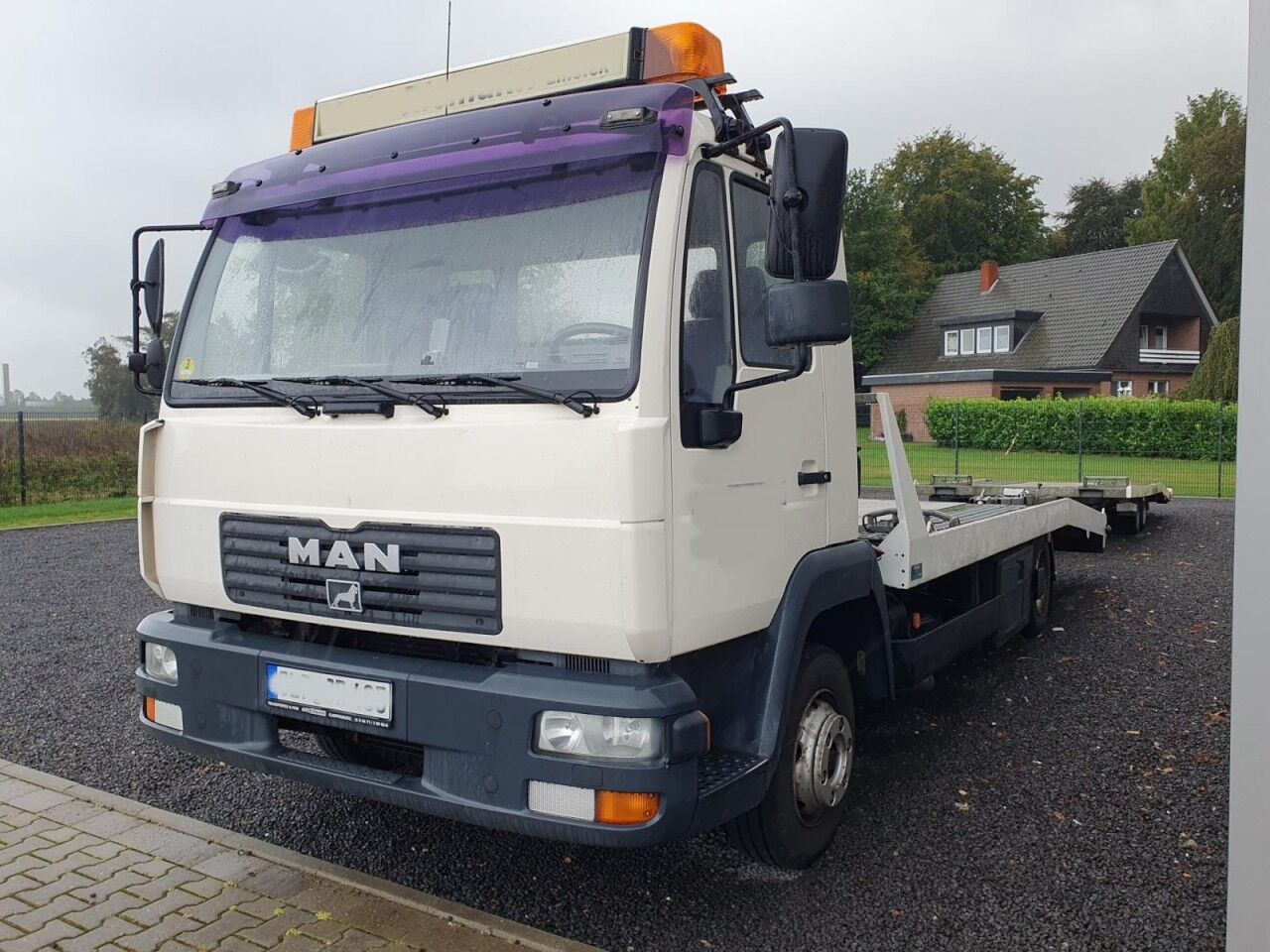 Man LE 8.180 Autotransporter NL: 2940 kg AHK LUFTFEDERUNG - Portavehículos camión: foto 2 Man LE 8.180 Autotransporter NL: 2940 kg AHK LUFTFEDERUNG - Portavehículos camión: foto 2
