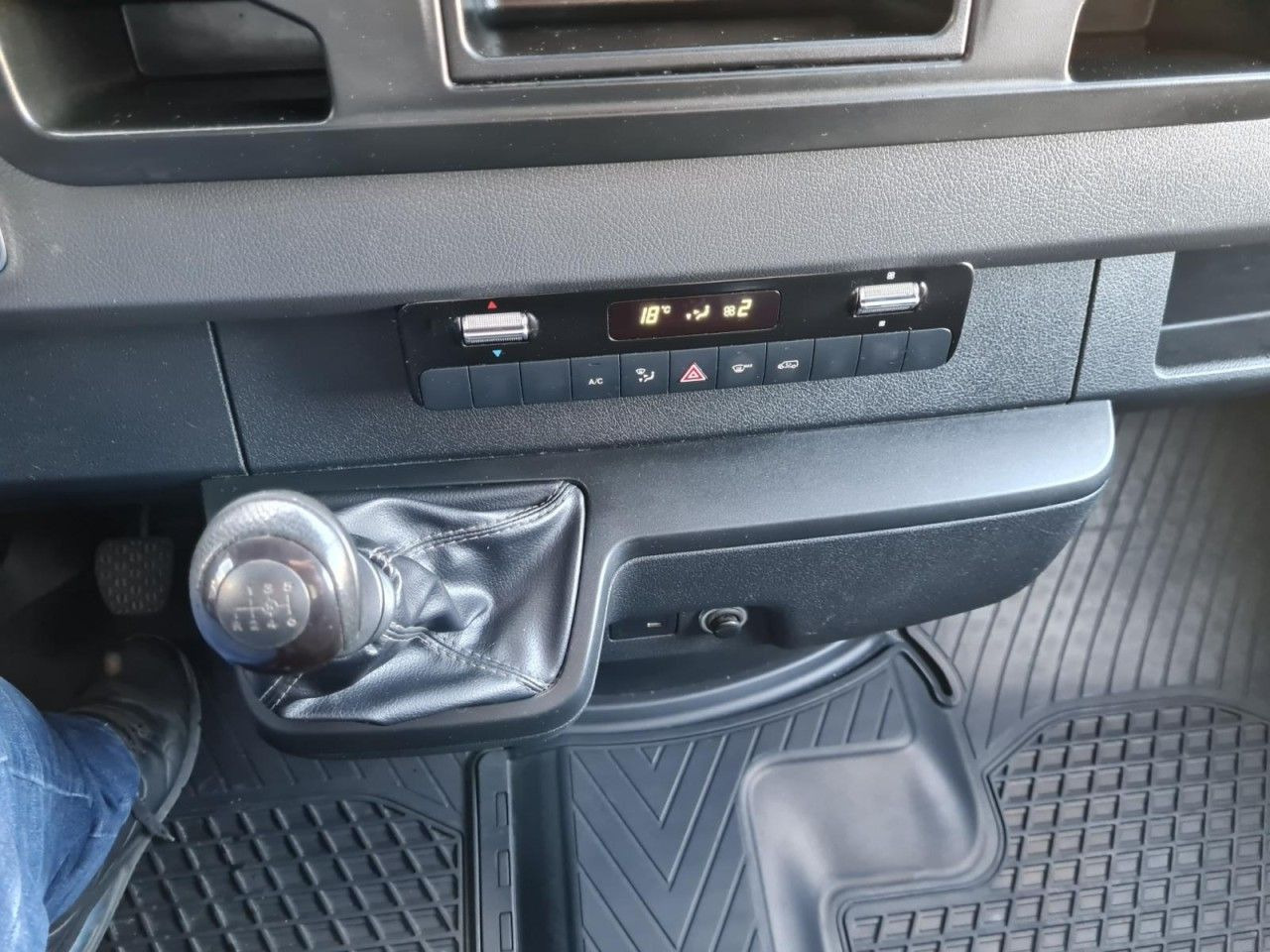 Leasing financiero de  Mercedes-Benz Sprinter 315 CDi RWD Koffer LBW KLIMA TEMPOMAT leasing Mercedes-Benz Sprinter 315 CDi RWD Koffer LBW KLIMA TEMPOMAT: foto 8