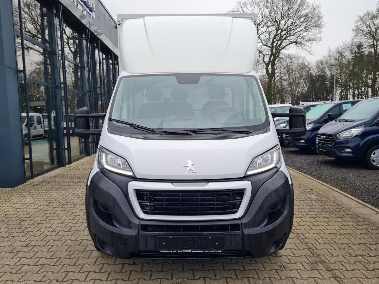 Peugeot Boxer 3.5t Koffer lang L4 ERGO KLIMA KOMFORT TEM - Furgoneta: foto 2 Peugeot Boxer 3.5t Koffer lang L4 ERGO KLIMA KOMFORT TEM - Furgoneta: foto 2