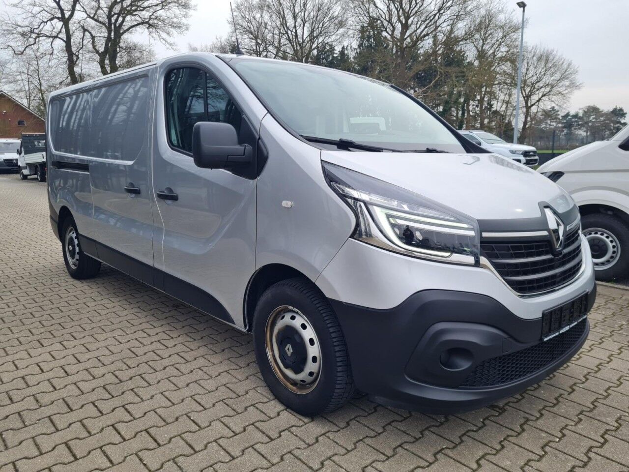 Renault Trafic Kasten 2,0 dCi 120 dCi L2H1 3,0t AHK Komfort - Furgoneta pequeña: foto 3 Renault Trafic Kasten 2,0 dCi 120 dCi L2H1 3,0t AHK Komfort - Furgoneta pequeña: foto 3