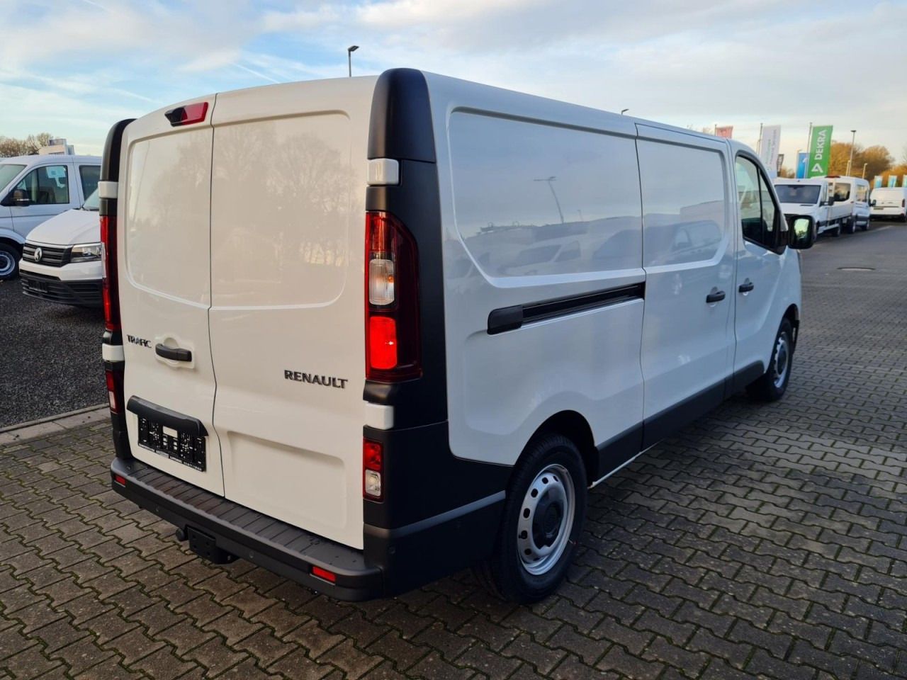 Renault Trafic Kasten L2H1 AHK KAMERA KLIMA LED ALLWETTER - Furgoneta pequeña: foto 4 Renault Trafic Kasten L2H1 AHK KAMERA KLIMA LED ALLWETTER - Furgoneta pequeña: foto 4