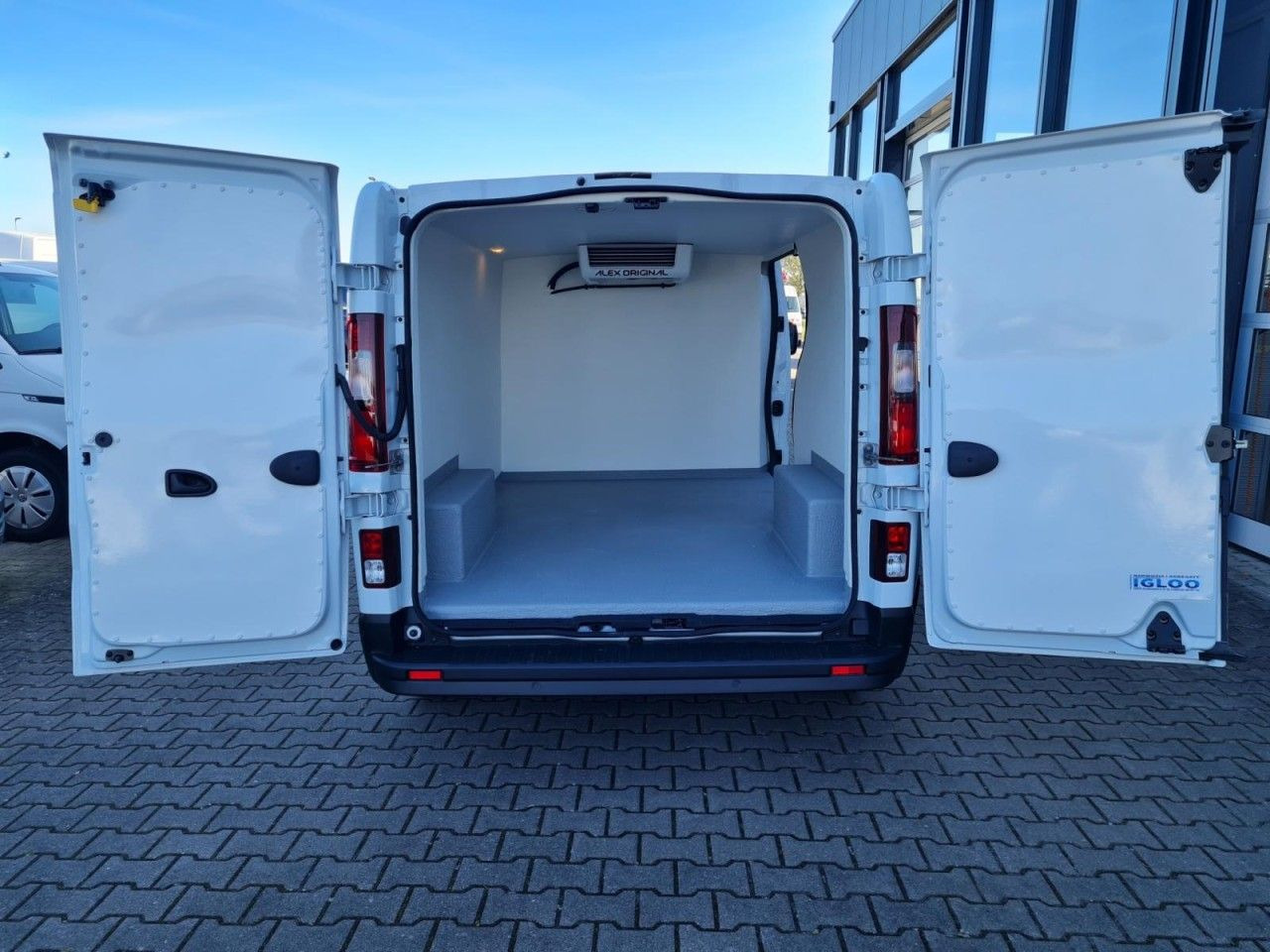 Renault Trafic Kühlkasten dCi 130 L2H1 3,0t Navi App Kli - Frigorífico furgoneta: foto 4 Renault Trafic Kühlkasten dCi 130 L2H1 3,0t Navi App Kli - Frigorífico furgoneta: foto 4