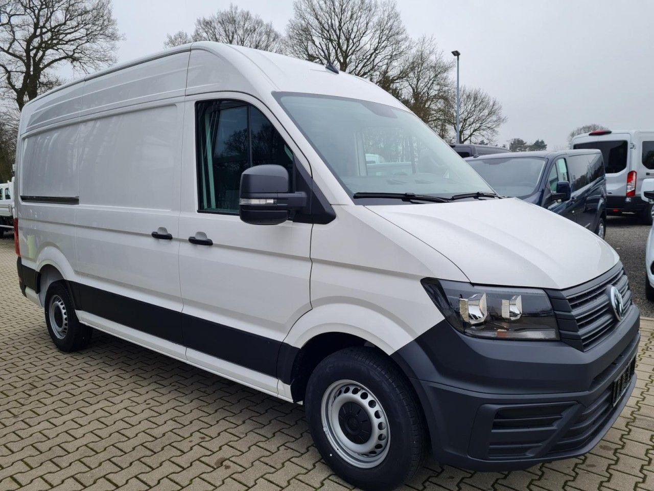 Volkswagen Crafter 35 Kasten MR hoch KLIMA KAMERA NAVI/APP - Furgón: foto 3 Volkswagen Crafter 35 Kasten MR hoch KLIMA KAMERA NAVI/APP - Furgón: foto 3