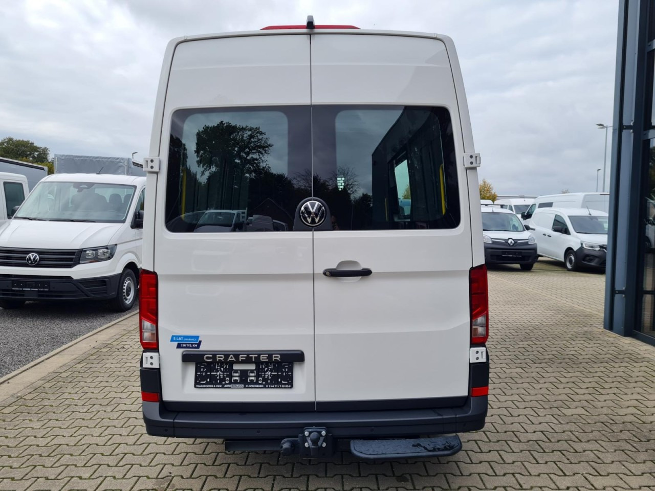 Volkswagen Crafter 35 Kasten TDI MR L3H3 STANDHEIZ AHK - Furgón: foto 5 Volkswagen Crafter 35 Kasten TDI MR L3H3 STANDHEIZ AHK - Furgón: foto 5