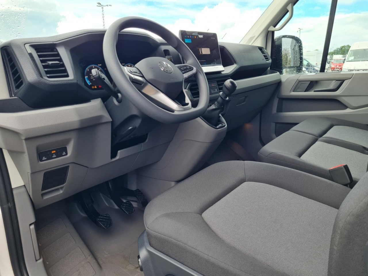 Furgón Volkswagen Crafter 35 Kasten TDI MR PDC KLIMA Tempomat L3H3: foto 9 Furgón Volkswagen Crafter 35 Kasten TDI MR PDC KLIMA Tempomat L3H3: foto 9