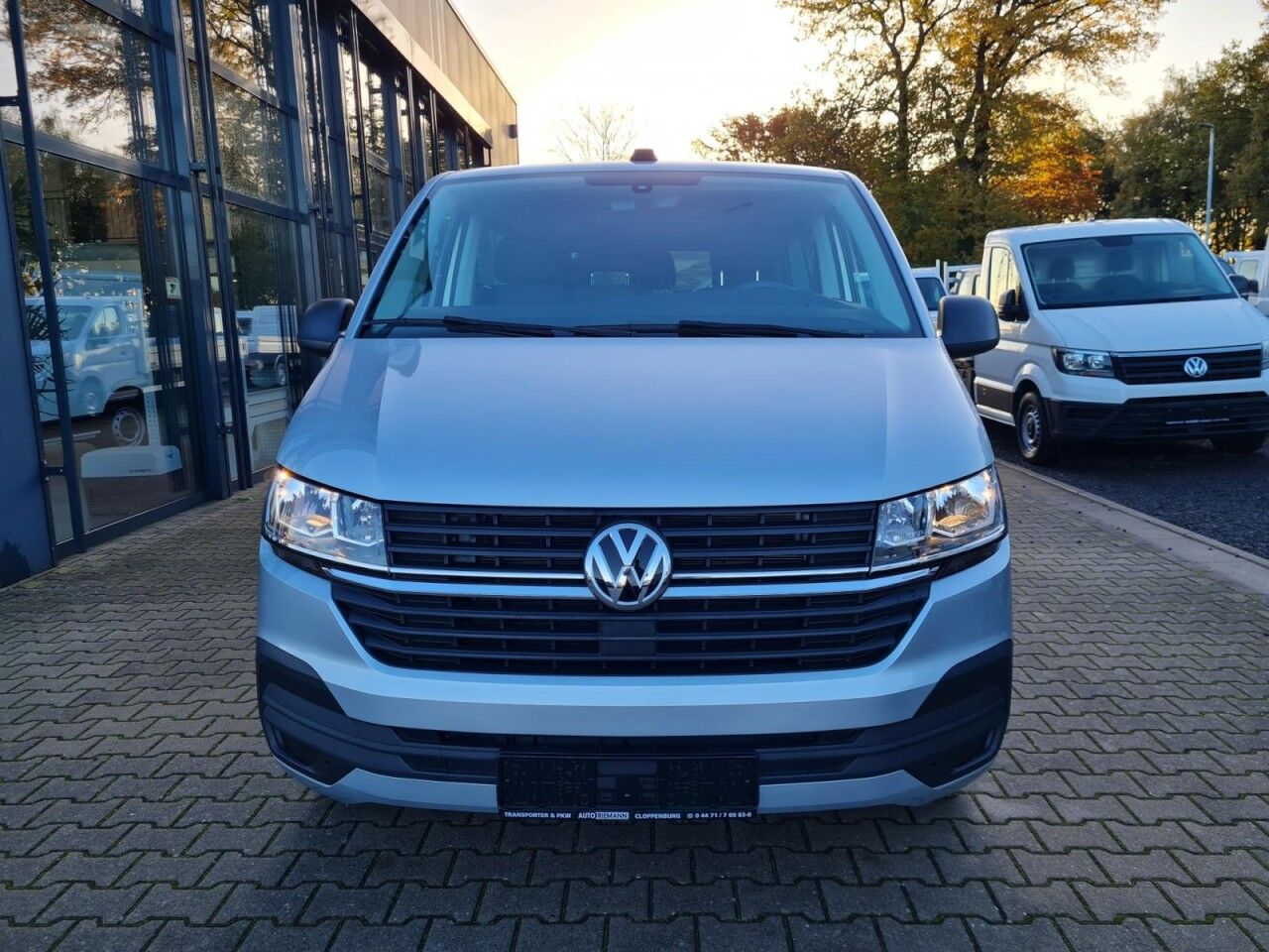 Volkswagen T6.1 Caravelle Trendline LR 9 Sitze 2 Schiebetüren - Minibús, Furgoneta de pasajeros: foto 2 Volkswagen T6.1 Caravelle Trendline LR 9 Sitze 2 Schiebetüren - Minibús, Furgoneta de pasajeros: foto 2