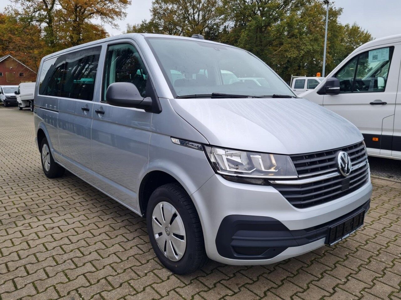 Volkswagen T6.1 Caravelle Trendline LR 9 Sitze 2 Schiebetüren - Minibús, Furgoneta de pasajeros: foto 3 Volkswagen T6.1 Caravelle Trendline LR 9 Sitze 2 Schiebetüren - Minibús, Furgoneta de pasajeros: foto 3