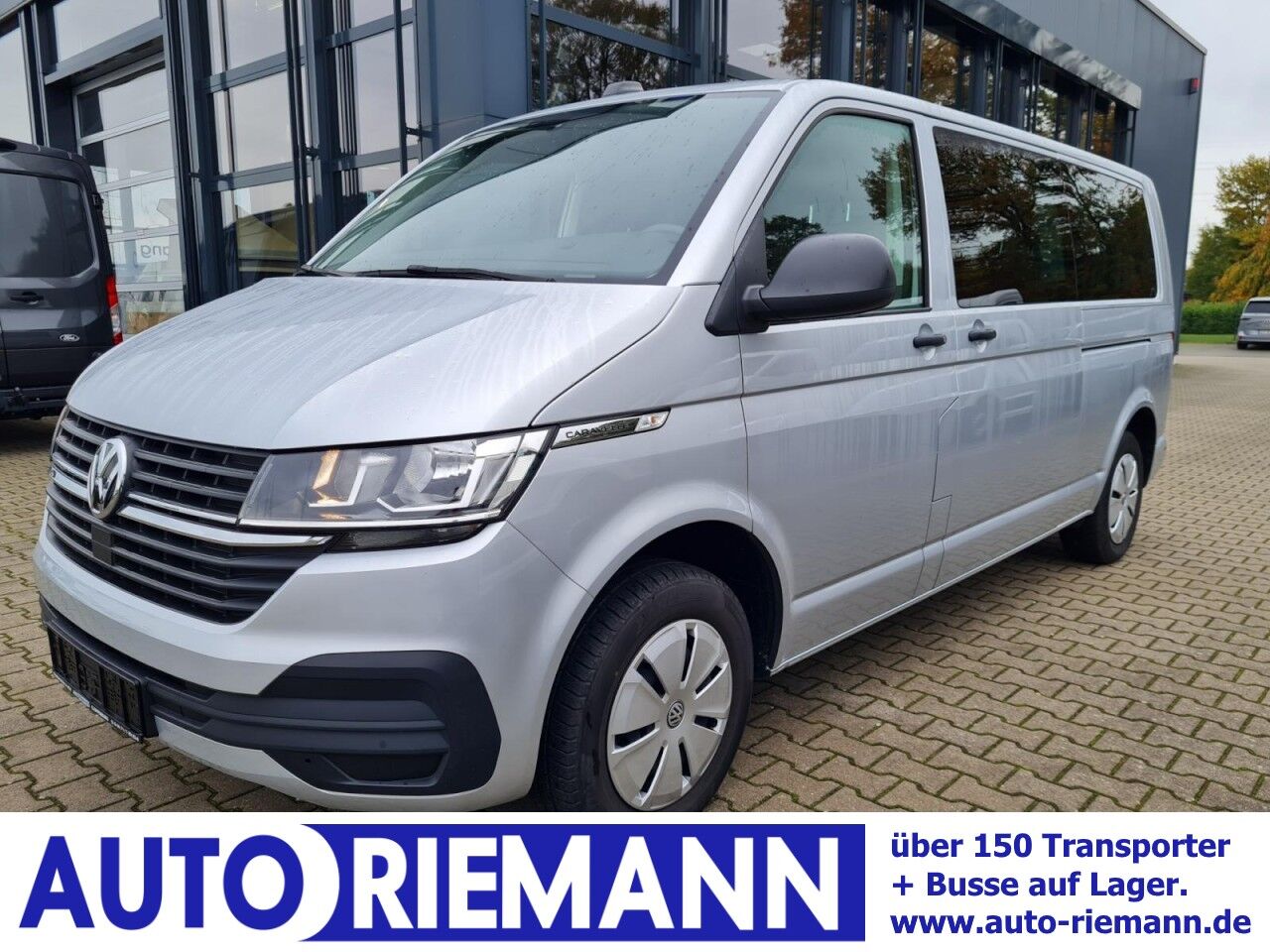 Volkswagen T6.1 Caravelle Trendline LR 9 Sitze 2 Schiebetüren - Minibús, Furgoneta de pasajeros: foto 1 Volkswagen T6.1 Caravelle Trendline LR 9 Sitze 2 Schiebetüren - Minibús, Furgoneta de pasajeros: foto 1