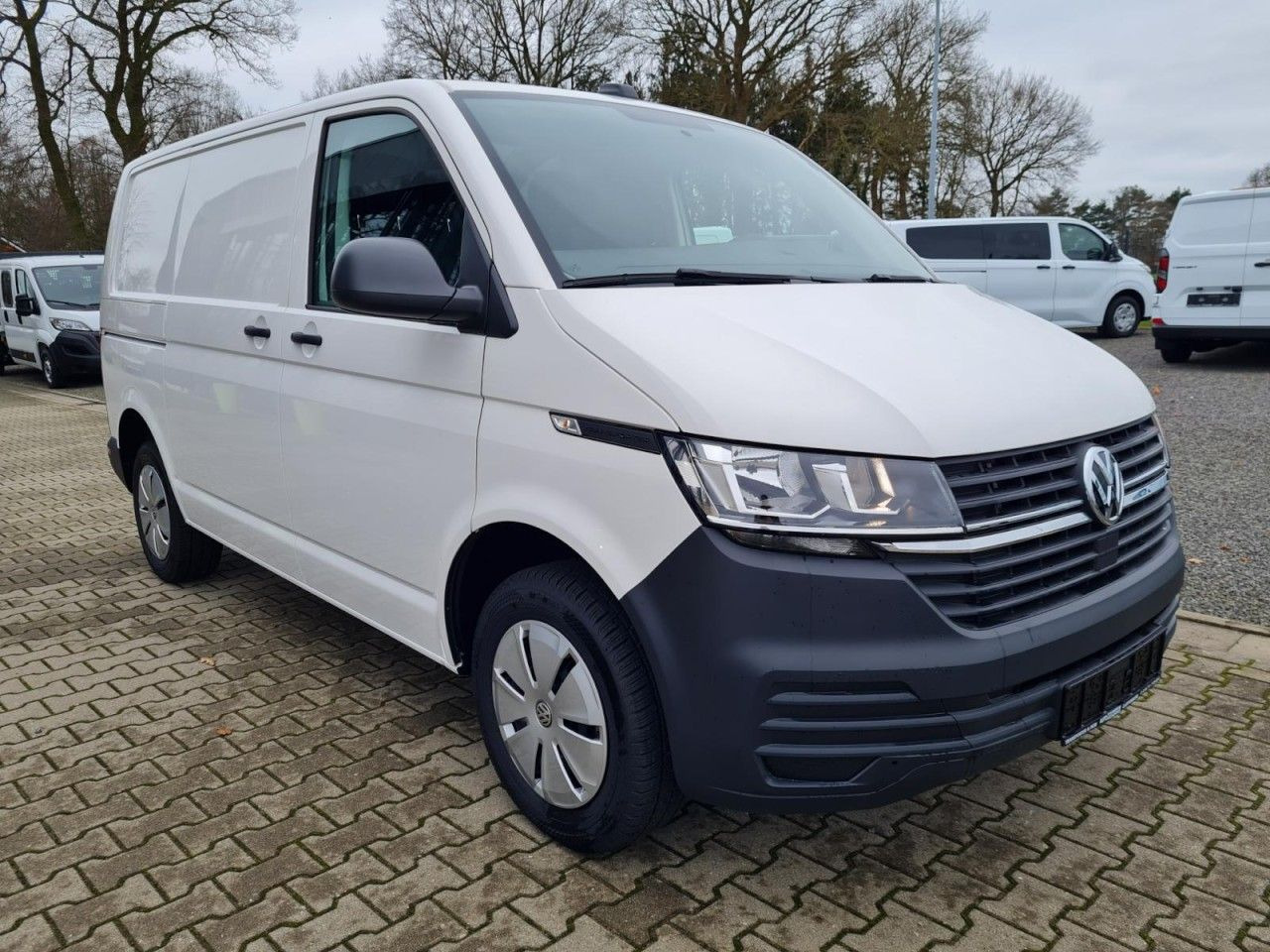 Volkswagen T6.1 Kasten L1 KR Heckklappe KAMERA KLIMA ALLWET - Furgoneta pequeña: foto 3 Volkswagen T6.1 Kasten L1 KR Heckklappe KAMERA KLIMA ALLWET - Furgoneta pequeña: foto 3