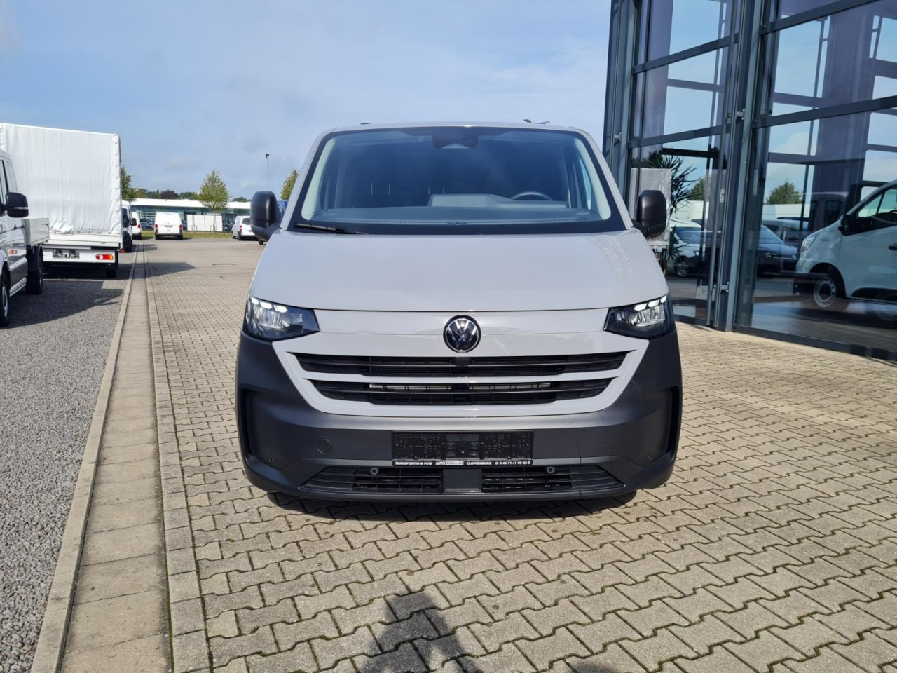 Volkswagen T7 Kasten AG L2 lang AHK KLIMA KAMERA LED TEMPOMAT - Furgoneta pequeña: foto 2 Volkswagen T7 Kasten AG L2 lang AHK KLIMA KAMERA LED TEMPOMAT - Furgoneta pequeña: foto 2