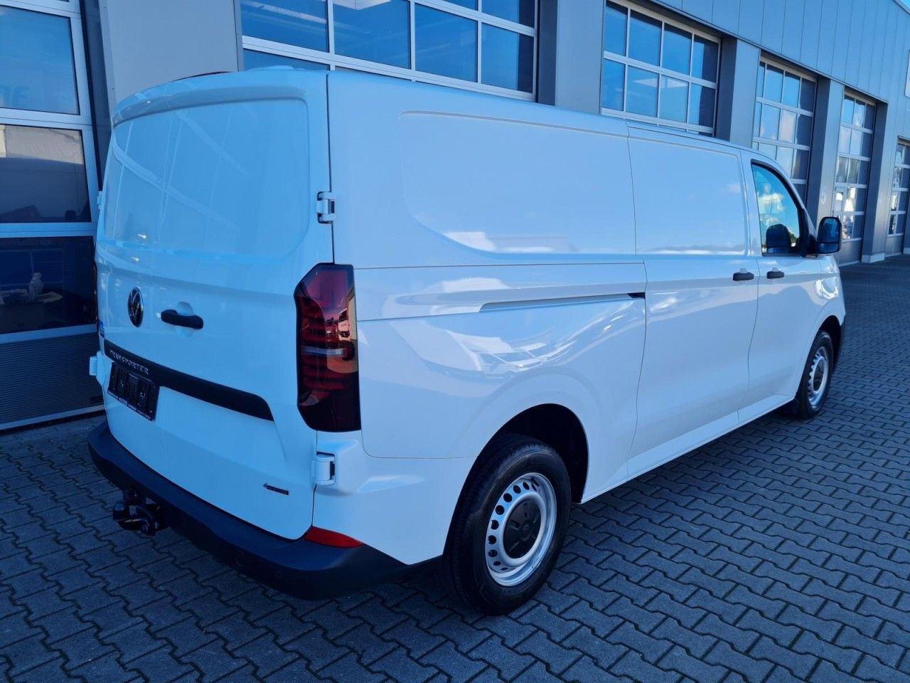 Volkswagen T7 Kasten TDI 4Motion LR L2H1 LED KAMERA TEMPOMA - Furgoneta pequeña: foto 4 Volkswagen T7 Kasten TDI 4Motion LR L2H1 LED KAMERA TEMPOMA - Furgoneta pequeña: foto 4