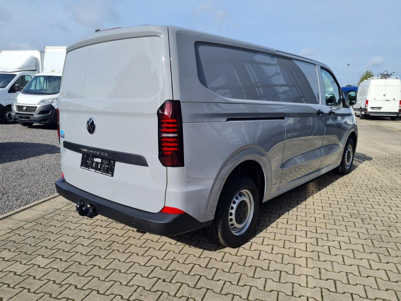 Volkswagen T7 Kasten TDI LR L2H1 LED KLIMA KAMERA TEMPOMAT - Furgoneta pequeña: foto 4 Volkswagen T7 Kasten TDI LR L2H1 LED KLIMA KAMERA TEMPOMAT - Furgoneta pequeña: foto 4