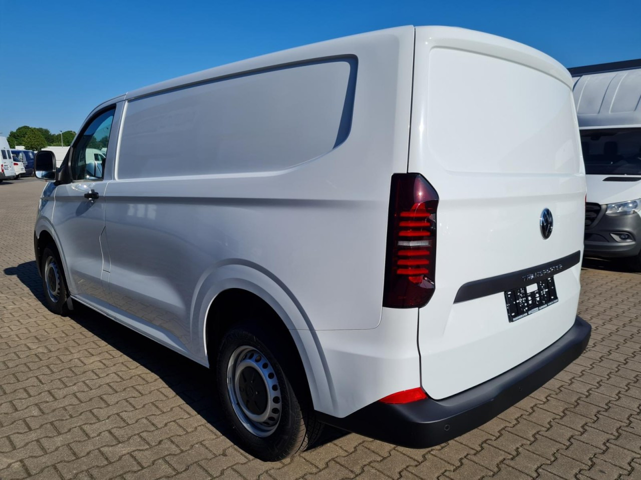Volkswagen T7 Transporter Kasten Tdi KR Heckklappe PDC KLIMA - Furgoneta pequeña: foto 4 Volkswagen T7 Transporter Kasten Tdi KR Heckklappe PDC KLIMA - Furgoneta pequeña: foto 4