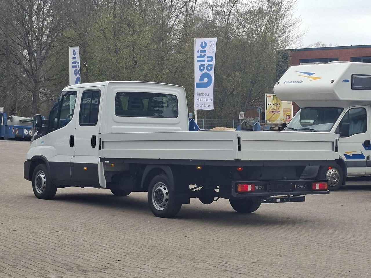 Iveco 35S18HA8 DOKA PRITSCHE AHK*NAVI*STANDHZ* - Caja abierta furgoneta, Furgoneta combi: foto 3 Iveco 35S18HA8 DOKA PRITSCHE AHK*NAVI*STANDHZ* - Caja abierta furgoneta, Furgoneta combi: foto 3