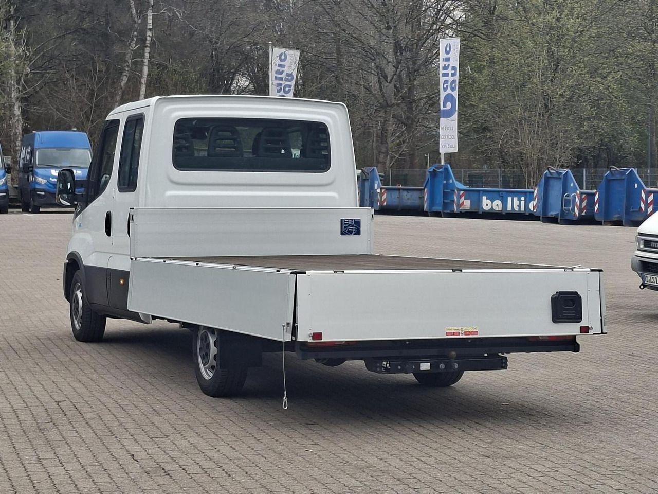 Iveco 35S18HA8 DOKA PRITSCHE AHK*NAVI*STANDHZ* - Caja abierta furgoneta, Furgoneta combi: foto 4 Iveco 35S18HA8 DOKA PRITSCHE AHK*NAVI*STANDHZ* - Caja abierta furgoneta, Furgoneta combi: foto 4