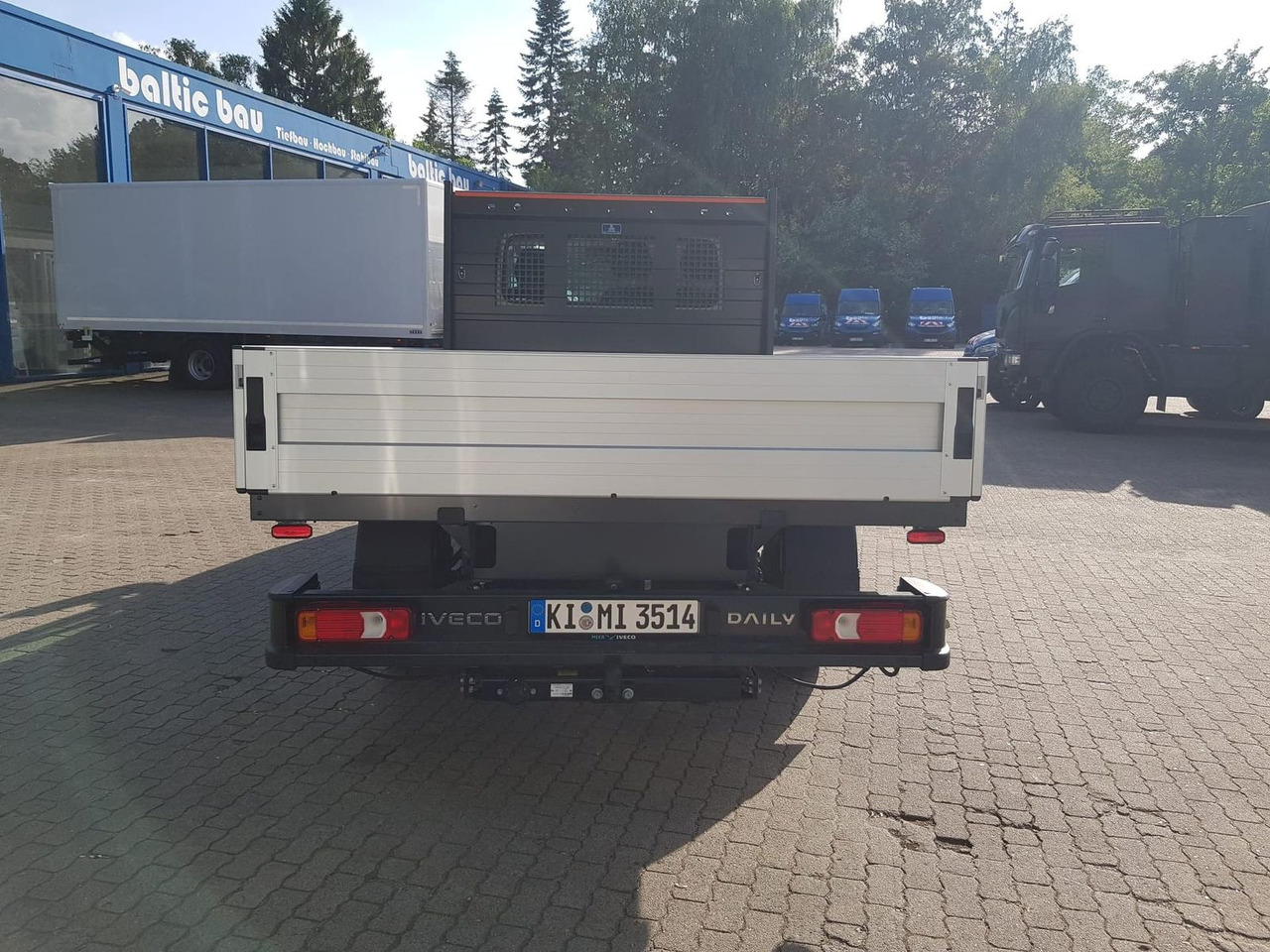 Iveco Daily 35S14HA8 Pritsche AHK 100 kW (136 PS),... - Caja abierta furgoneta: foto 4 Iveco Daily 35S14HA8 Pritsche AHK 100 kW (136 PS),... - Caja abierta furgoneta: foto 4