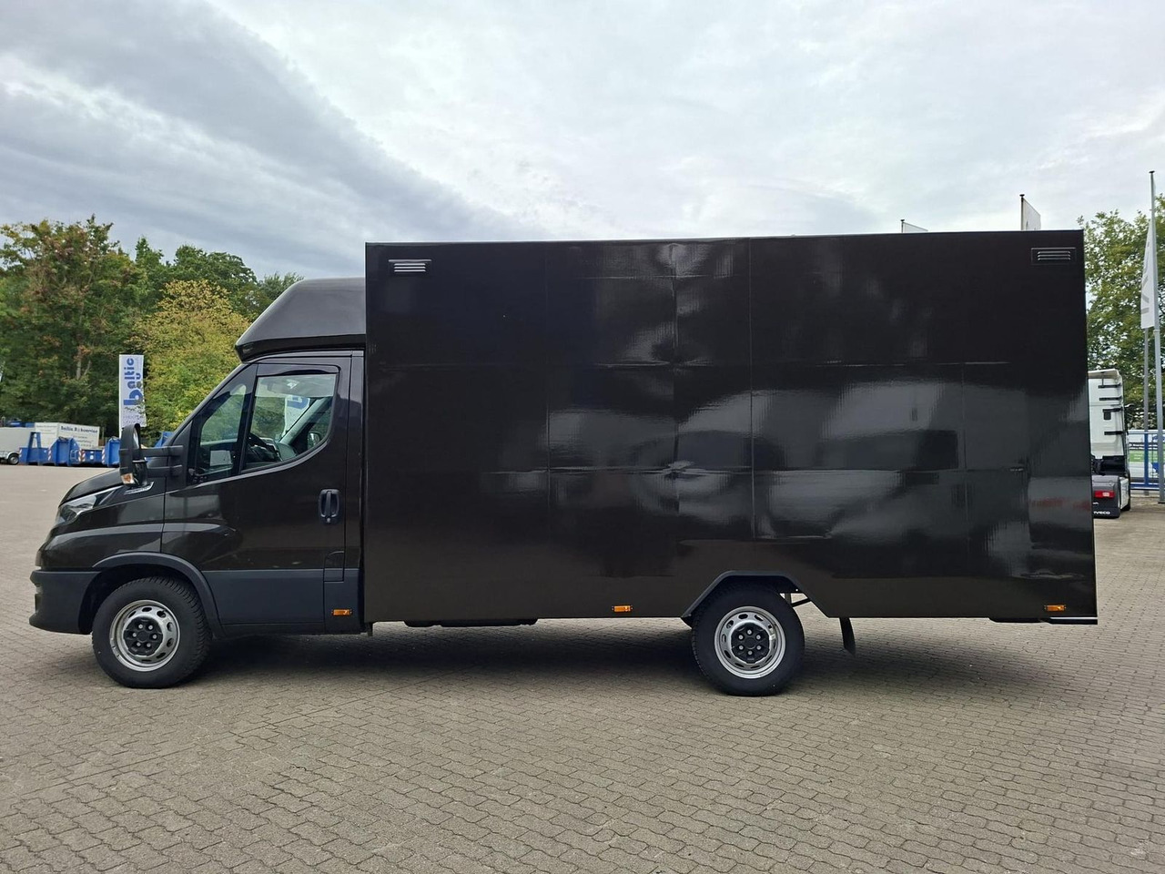Iveco Daily 35S16A8 Integralkoffer, Kamera, Automat... - Furgoneta: foto 2 Iveco Daily 35S16A8 Integralkoffer, Kamera, Automat... - Furgoneta: foto 2