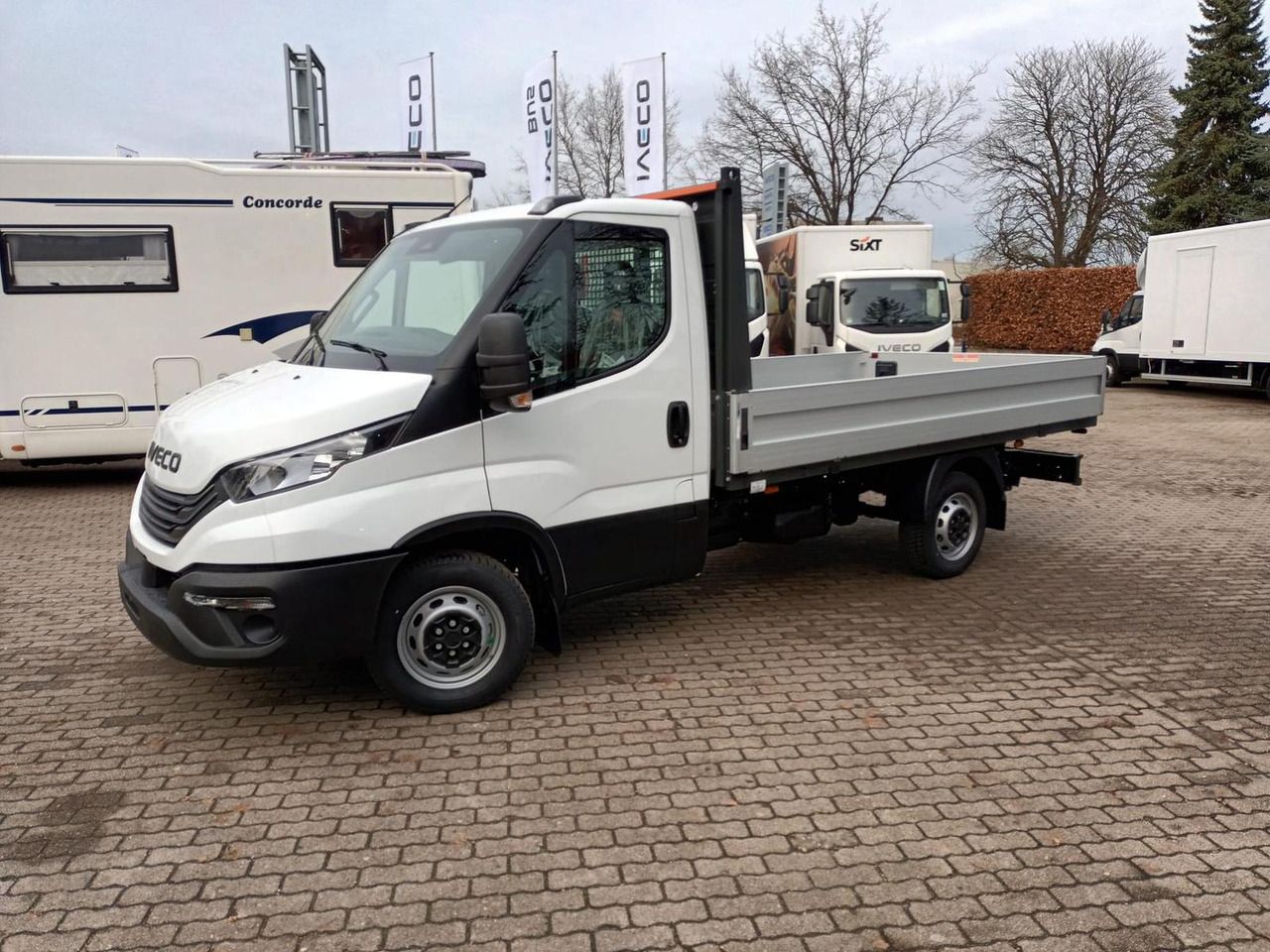 Iveco Daily 35S16H3.0Y *3,5m Pritsche*KLIMA*AHK*Radio* - Caja abierta furgoneta: foto 2 Iveco Daily 35S16H3.0Y *3,5m Pritsche*KLIMA*AHK*Radio* - Caja abierta furgoneta: foto 2