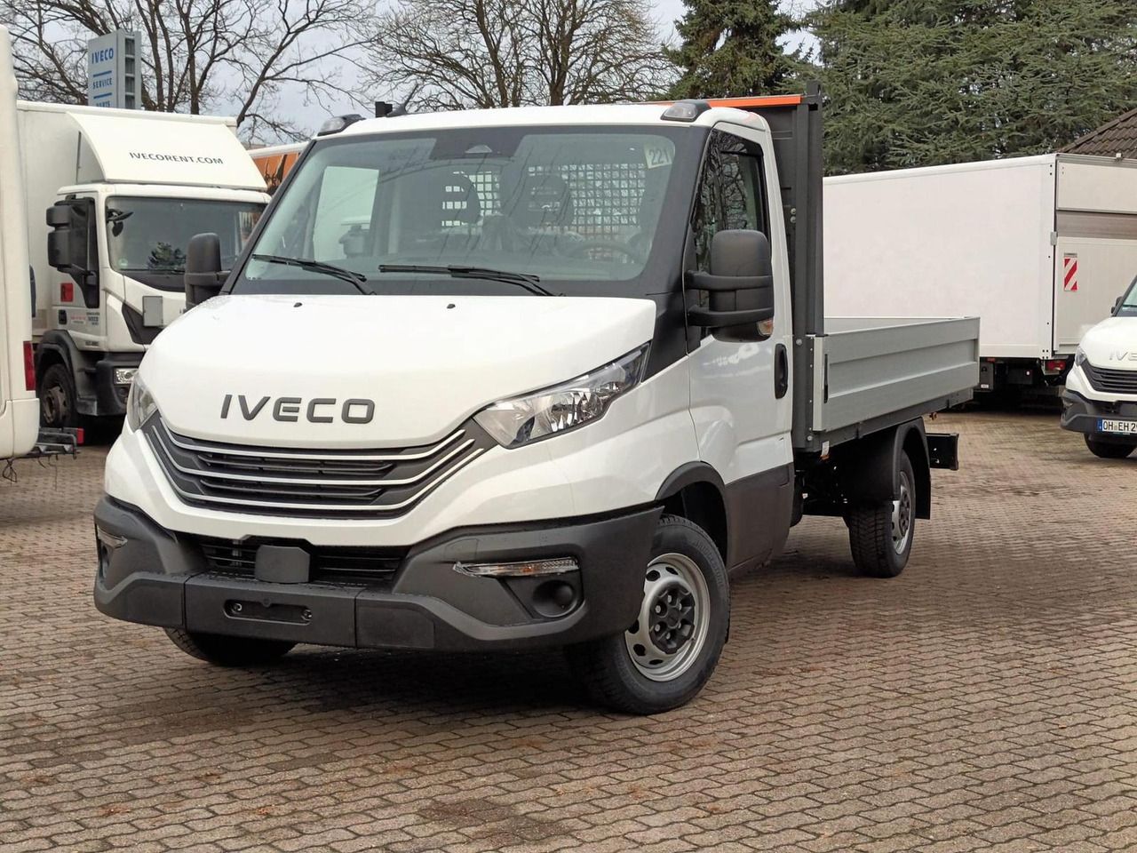Iveco Daily 35S16H3.0Y *3,5m Pritsche*KLIMA*AHK*Radio* - Caja abierta furgoneta: foto 1 Iveco Daily 35S16H3.0Y *3,5m Pritsche*KLIMA*AHK*Radio* - Caja abierta furgoneta: foto 1
