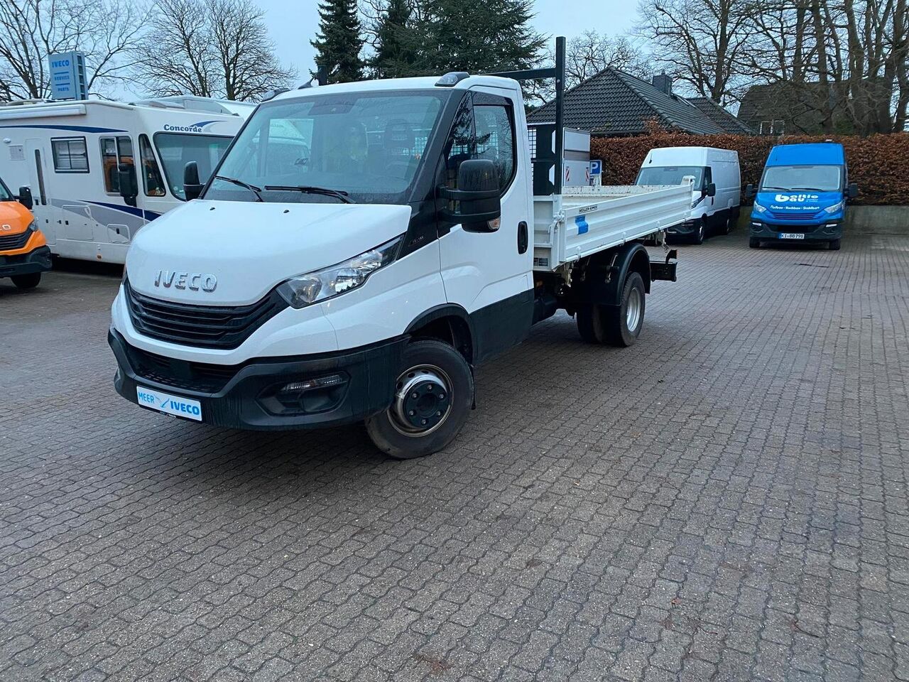 Iveco Daily 70C18H Meiler Dreiseitenkipper*AHK*RADIO* - Volquete furgoneta: foto 1 Iveco Daily 70C18H Meiler Dreiseitenkipper*AHK*RADIO* - Volquete furgoneta: foto 1