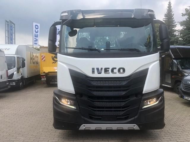 Iveco X-WAY AD200X40/P ON Meiller Absetzkipper AK ... - Portacontenedor de cadenas camión: foto 2 Iveco X-WAY AD200X40/P ON Meiller Absetzkipper AK ... - Portacontenedor de cadenas camión: foto 2