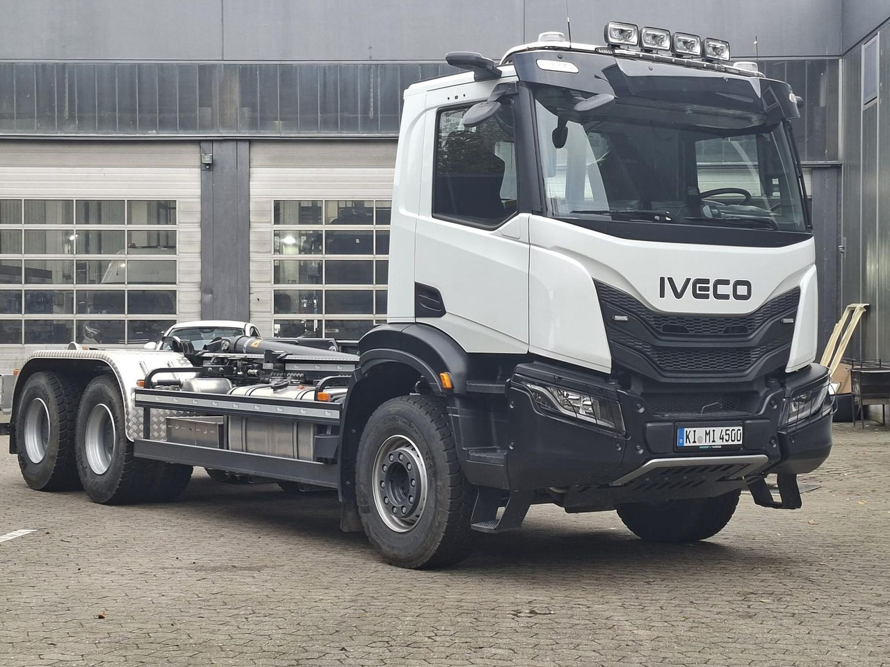 Iveco X-Way AD300X46Z/P HR OFF MEILER ABROLLKIPPER ... - Volquete camión: foto 1 Iveco X-Way AD300X46Z/P HR OFF MEILER ABROLLKIPPER ... - Volquete camión: foto 1