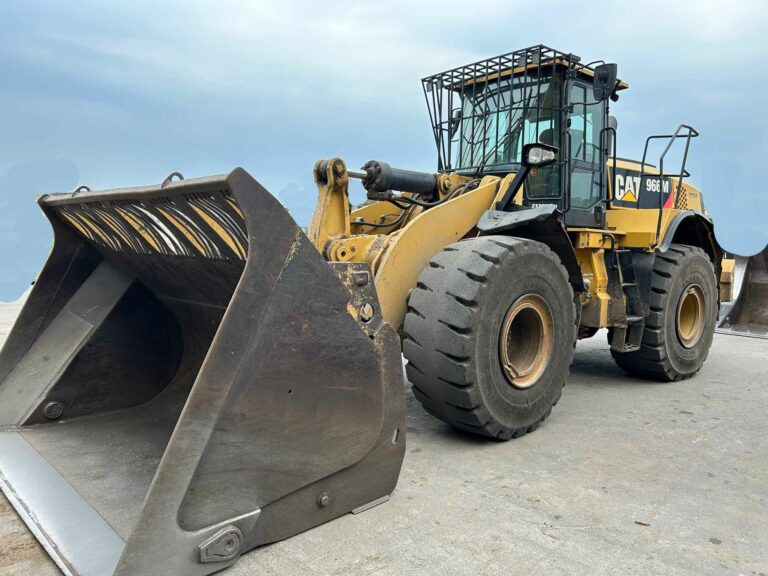 Caterpillar 966M – wheel loader / Radlader - Cargadora de ruedas: foto 1 Caterpillar 966M – wheel loader / Radlader - Cargadora de ruedas: foto 1