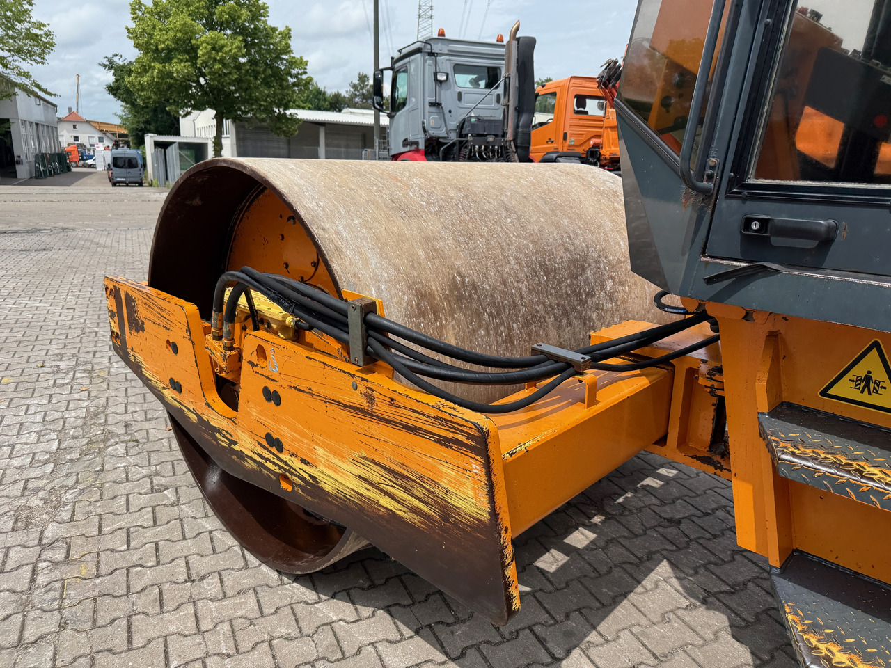 Compactador Bomag BW 213D-2 Walzenzug: foto 8
