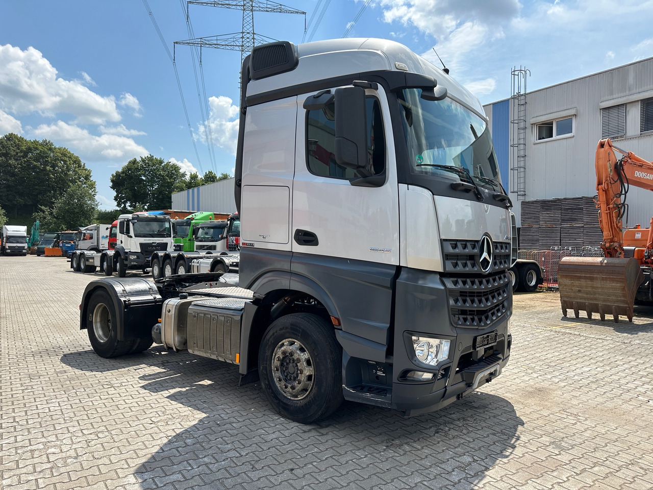 Mercedes-Benz 1845 Arocs SZM Kipphydraulik Mischerantrieb - Cabeza tractora: foto 3 Mercedes-Benz 1845 Arocs SZM Kipphydraulik Mischerantrieb - Cabeza tractora: foto 3