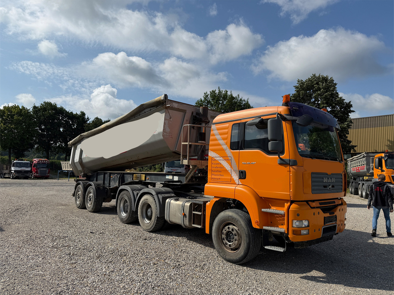 MAN TGA 26.480 6x4 SZM mit Kippauflieger - Volquete camión: foto 4 MAN TGA 26.480 6x4 SZM mit Kippauflieger - Volquete camión: foto 4