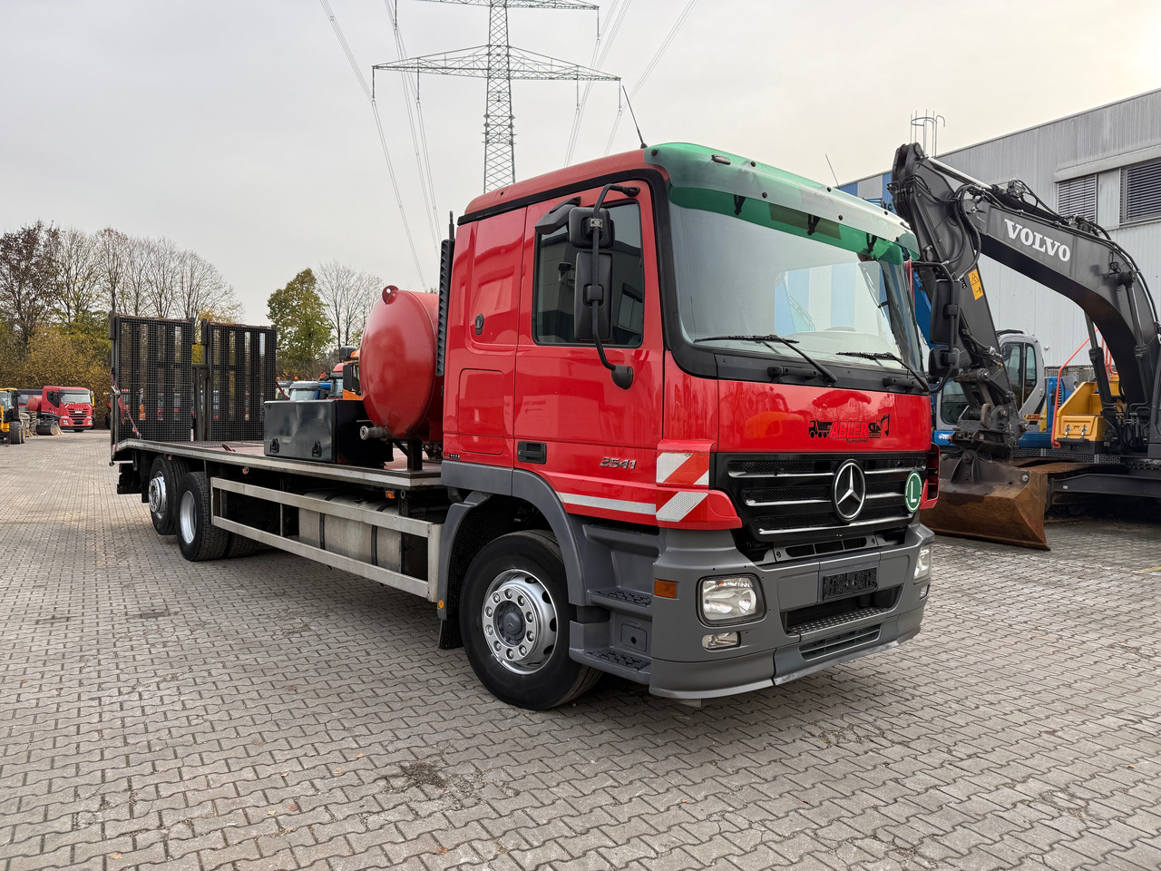 Mercedes-Benz 2541 Actros Baumaschinentransporter Klima Retarder - Portavehículos camión: foto 3 Mercedes-Benz 2541 Actros Baumaschinentransporter Klima Retarder - Portavehículos camión: foto 3