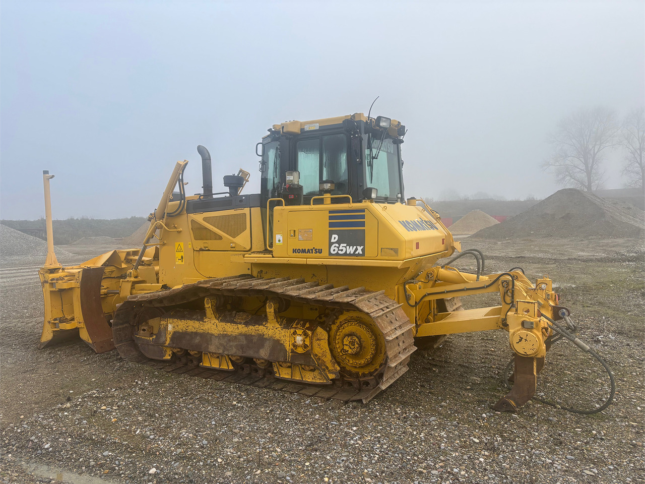 Komatsu D65 WX-17 Planierraupe 6 Wege mit Heckaufreißer - Otros: foto 5 Komatsu D65 WX-17 Planierraupe 6 Wege mit Heckaufreißer - Otros: foto 5