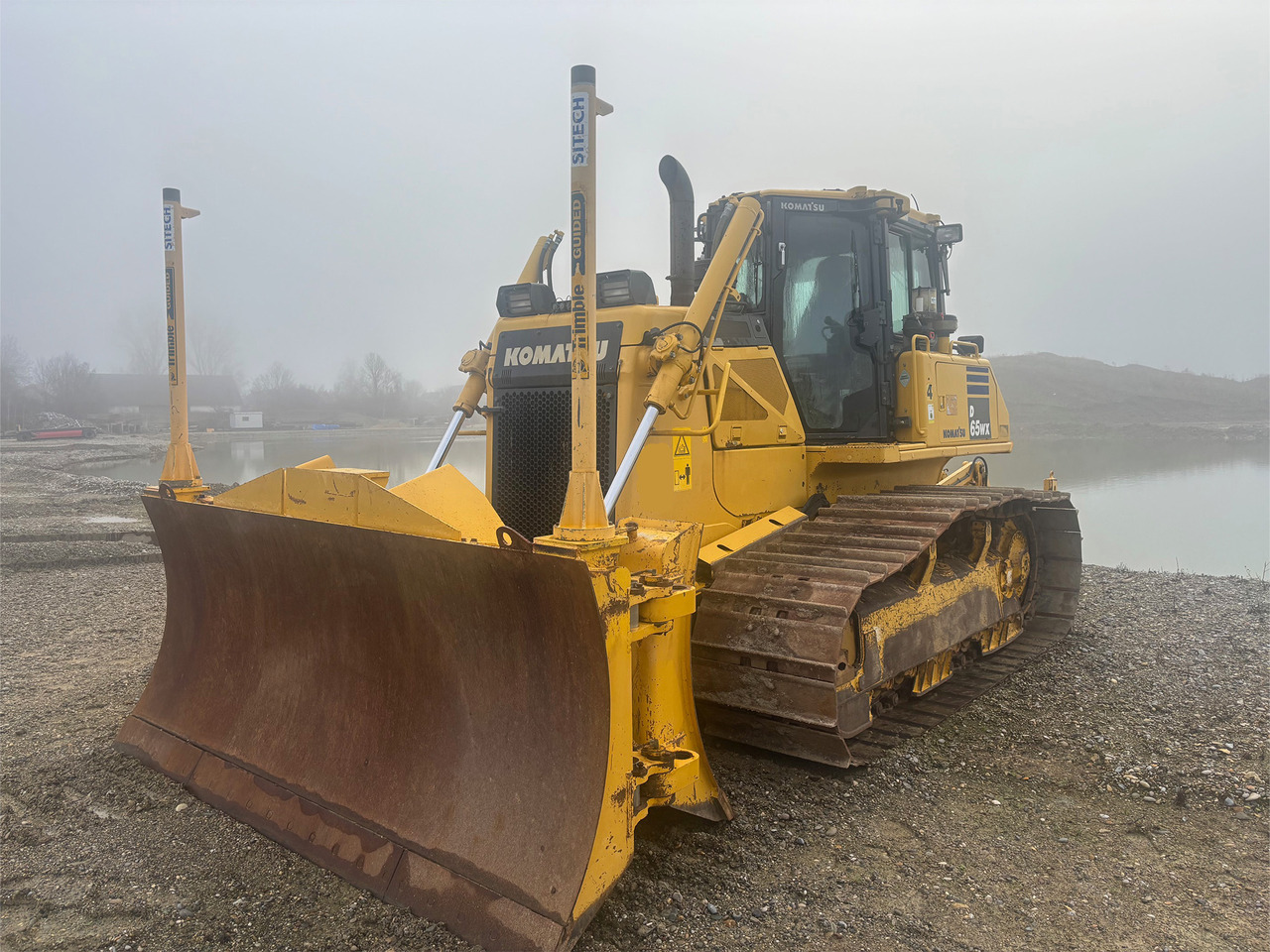 Komatsu D65 WX-17 Planierraupe 6 Wege mit Heckaufreißer - Otros: foto 4 Komatsu D65 WX-17 Planierraupe 6 Wege mit Heckaufreißer - Otros: foto 4