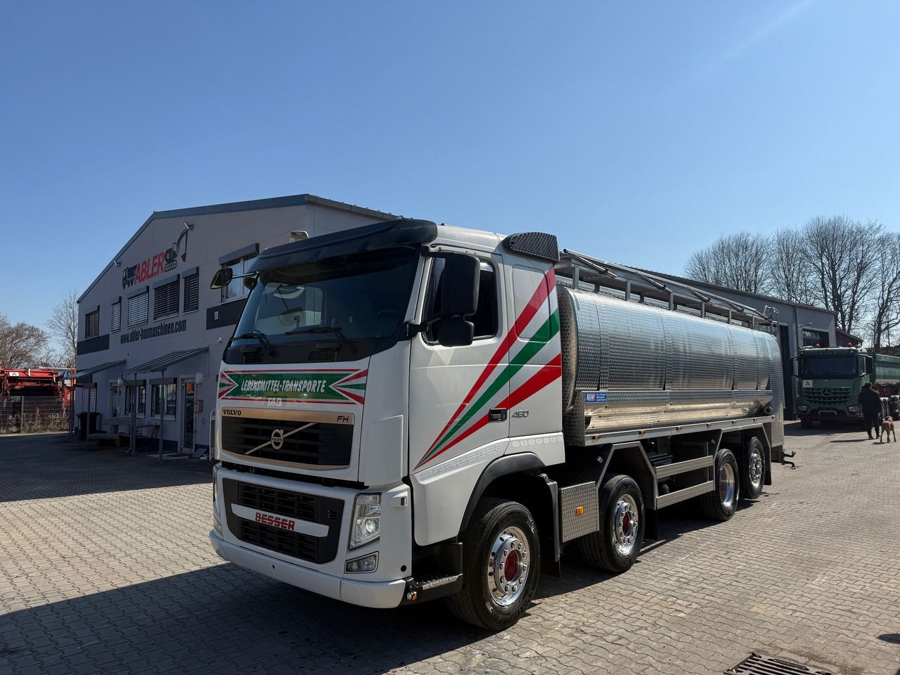 Volvo FH460 Lebensmitteltankwagen 8x2 mit Pumpe 22.000L - Cisterna camión: foto 2 Volvo FH460 Lebensmitteltankwagen 8x2 mit Pumpe 22.000L - Cisterna camión: foto 2