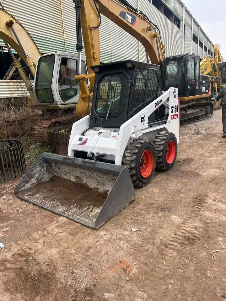 BOBCAT S130 - Minicargadora: foto 2 BOBCAT S130 - Minicargadora: foto 2