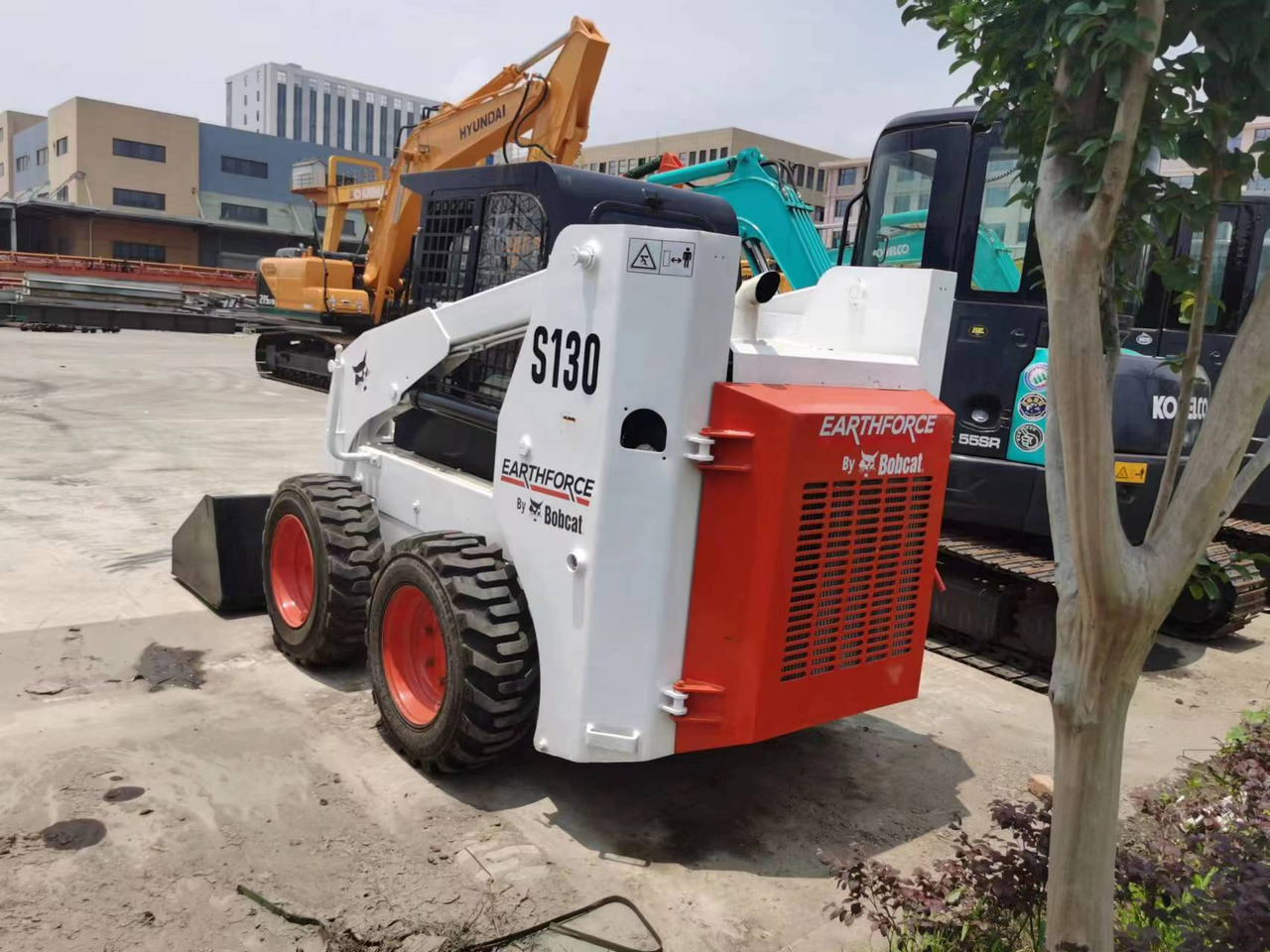 Bobcat S130 - Minicargadora: foto 5 Bobcat S130 - Minicargadora: foto 5