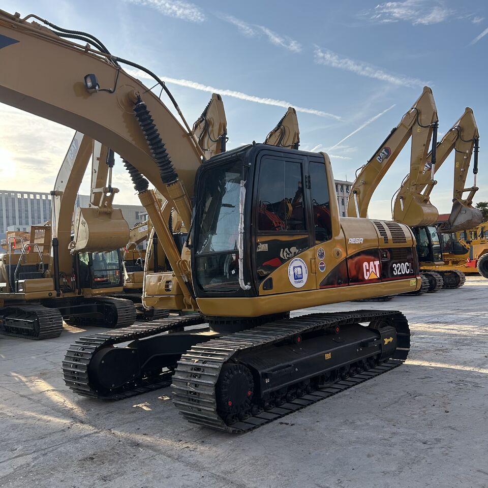 CATERPILLAR 320CL - Excavadora: foto 1 CATERPILLAR 320CL - Excavadora: foto 1