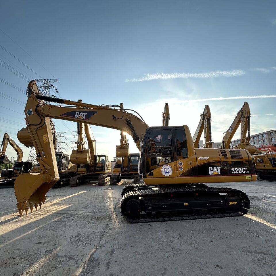 CATERPILLAR 320CL - Excavadora: foto 2 CATERPILLAR 320CL - Excavadora: foto 2