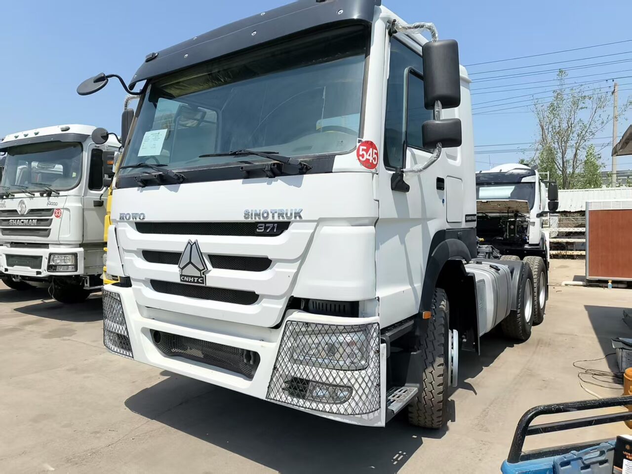 SINOTRUK Howo 371hp truck tractor - Cabeza tractora: foto 1 SINOTRUK Howo 371hp truck tractor - Cabeza tractora: foto 1