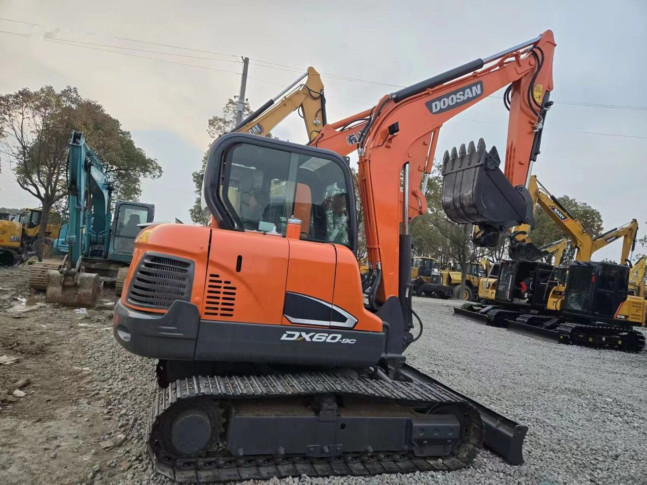 Doosan DX60-9 - Excavadora de cadenas: foto 2 Doosan DX60-9 - Excavadora de cadenas: foto 2