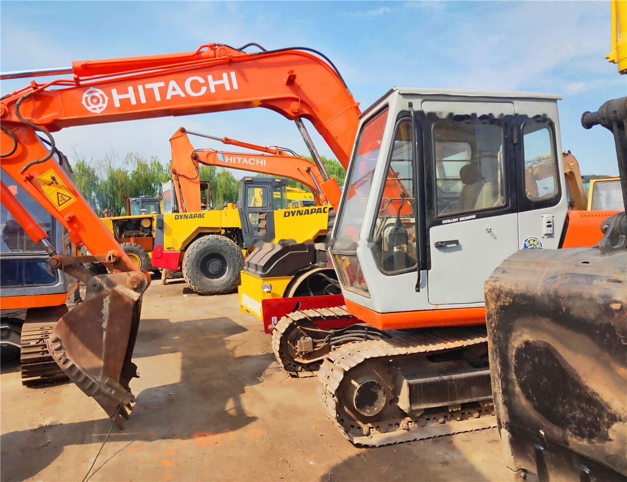 Hitachi EX60 - Miniexcavadora: foto 1 Hitachi EX60 - Miniexcavadora: foto 1