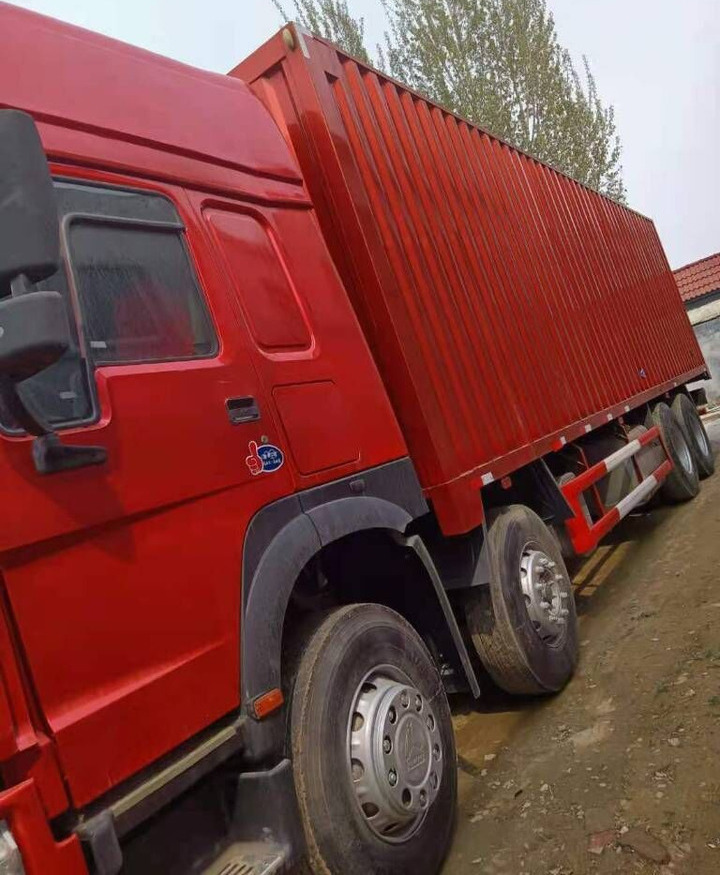 Howo 8X4 Box Truck Box Van - Portacontenedore/ Intercambiable camión: foto 2 Howo 8X4 Box Truck Box Van - Portacontenedore/ Intercambiable camión: foto 2
