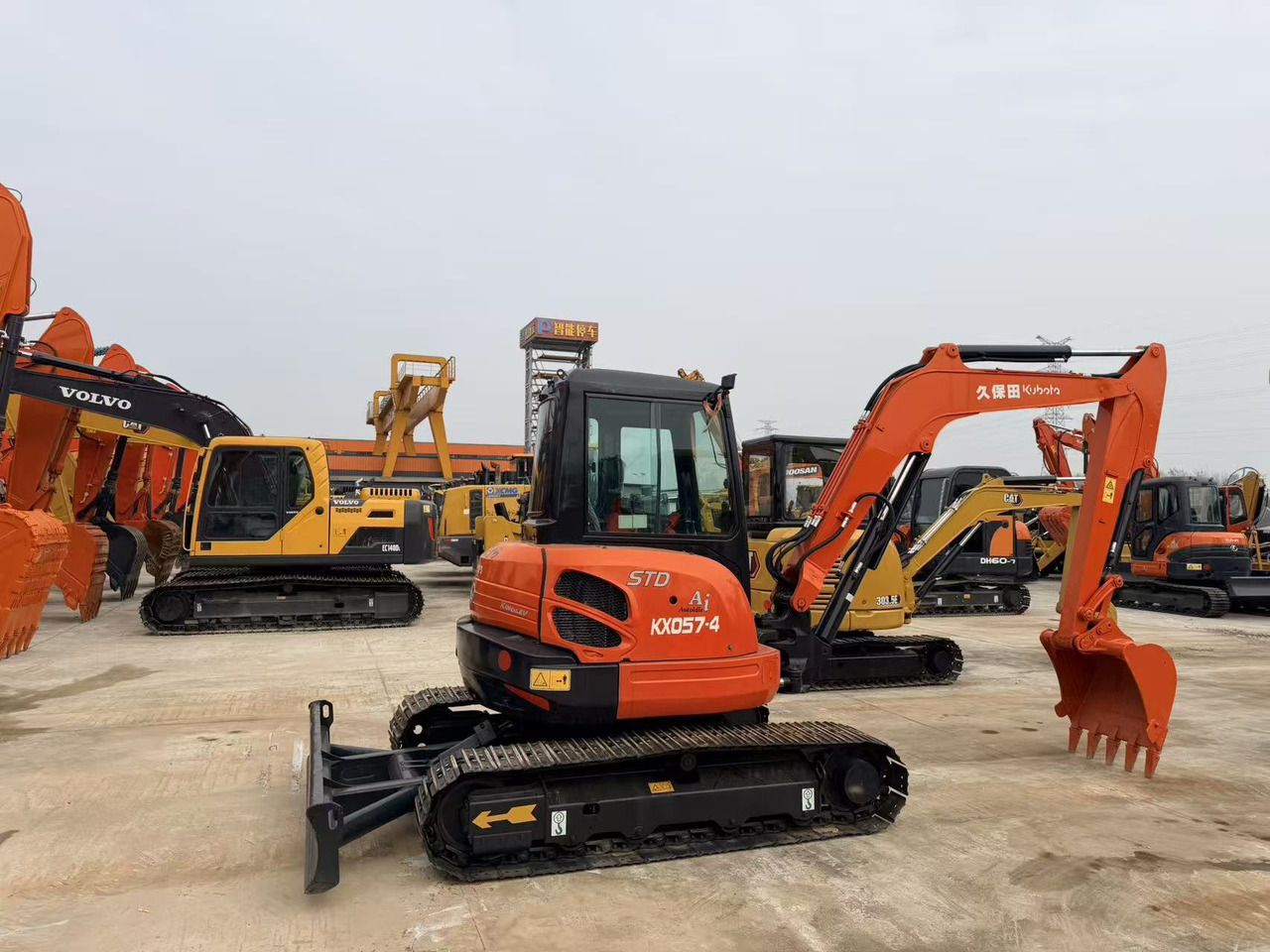 KUBOTA KX057-4 - Miniexcavadora: foto 3 KUBOTA KX057-4 - Miniexcavadora: foto 3