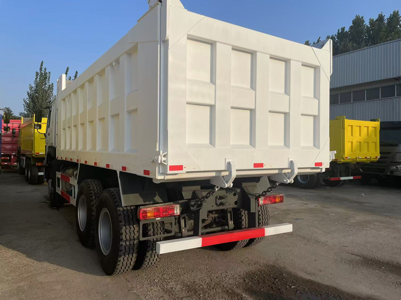 Sinotruk HOWO 371 brand new 6*4 Dump truck - Volquete camión: foto 3 Sinotruk HOWO 371 brand new 6*4 Dump truck - Volquete camión: foto 3