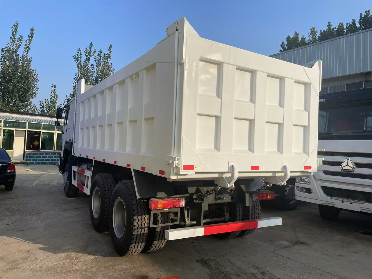 Sinotruk HOWO 371 brand new 6*4 Dump truck - Volquete camión: foto 4 Sinotruk HOWO 371 brand new 6*4 Dump truck - Volquete camión: foto 4