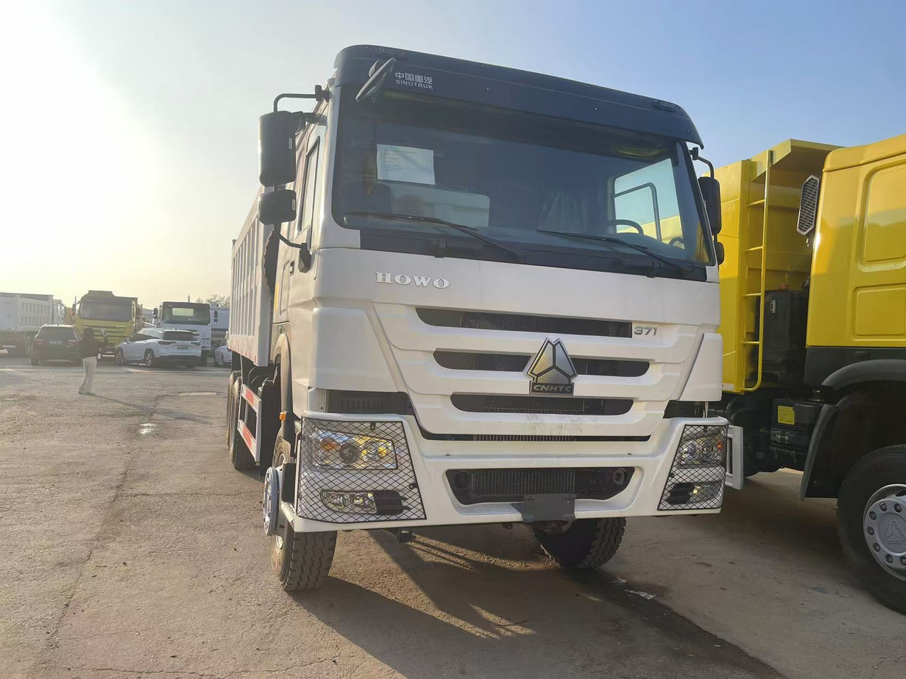 Sinotruk HOWO 371 brand new 6*4 Dump truck - Volquete camión: foto 4 Sinotruk HOWO 371 brand new 6*4 Dump truck - Volquete camión: foto 4