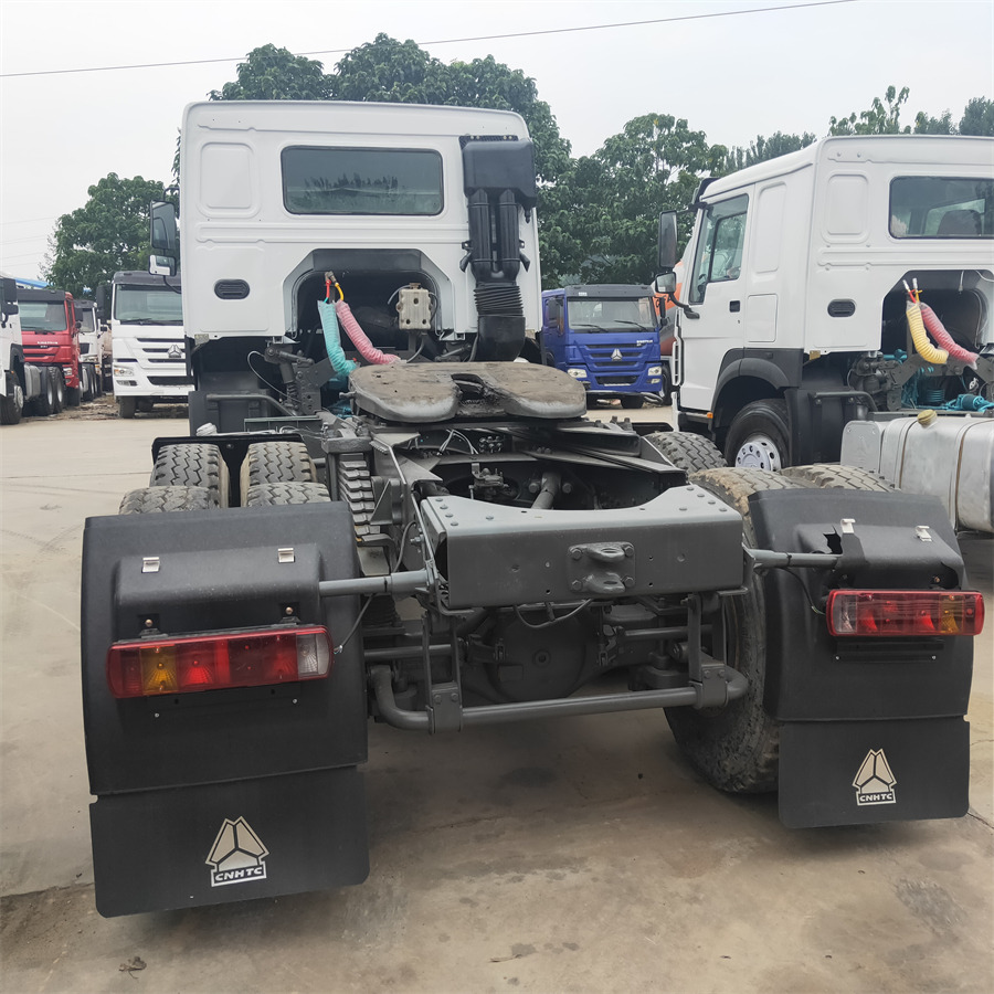 Sinotruk HOWO 371 tractor - Minidumper: foto 5 Sinotruk HOWO 371 tractor - Minidumper: foto 5