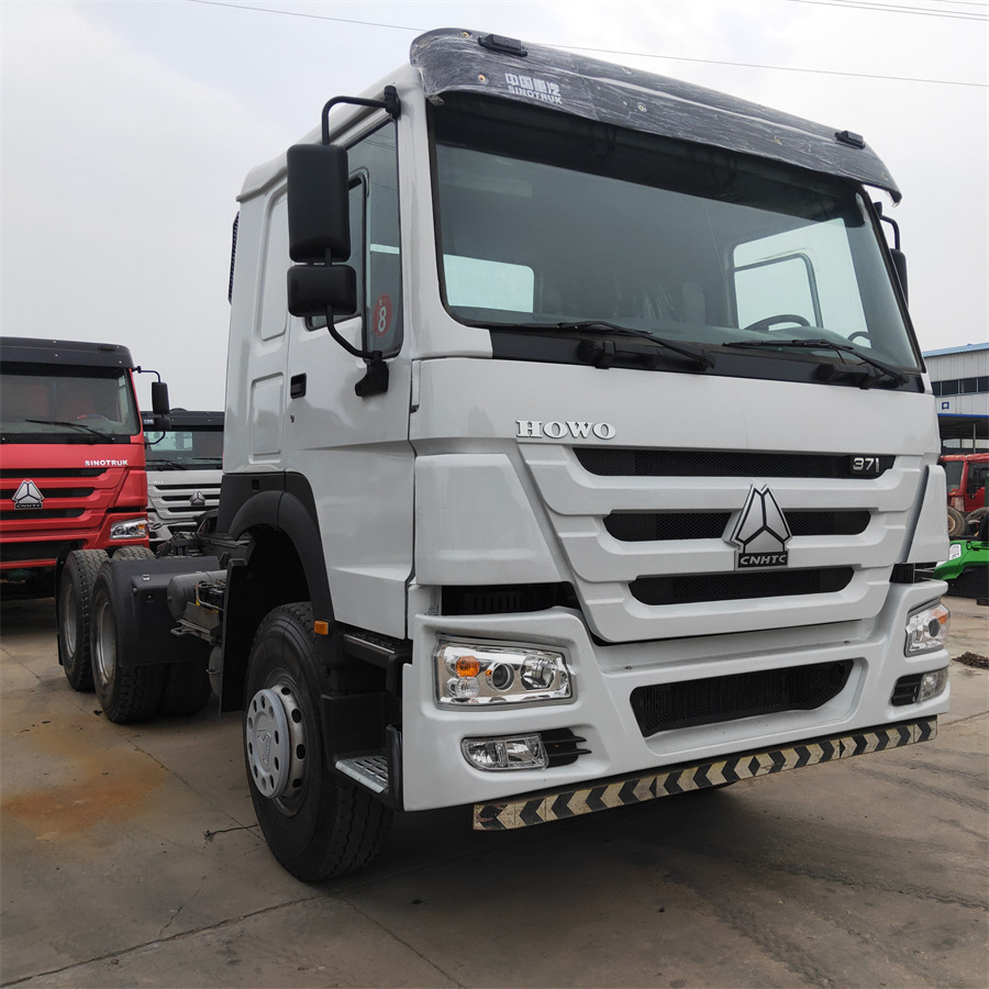 Sinotruk HOWO 371 tractor - Minidumper: foto 1 Sinotruk HOWO 371 tractor - Minidumper: foto 1